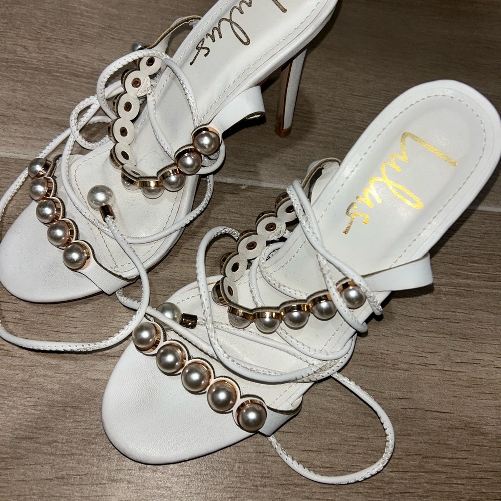 Lulus pearl white heels